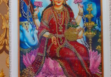 Лакшми Богиня Благополучия,изобилия,богатства,удачи и счастья .