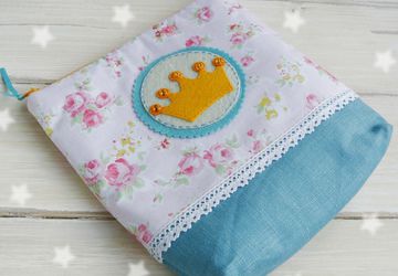 Косметичка на молнии "Корона"