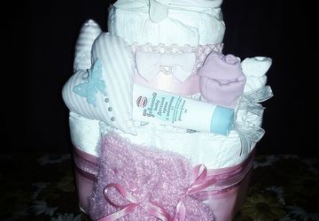 аппетитный подарок (торт на рождение девочки)