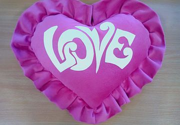 Подушки-Валентинки