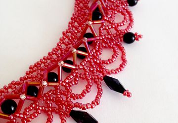 Колье "the road to the heart"