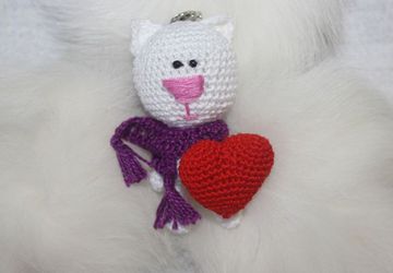 Игрушка/брелок Кот Валентин, вязаная игрушка