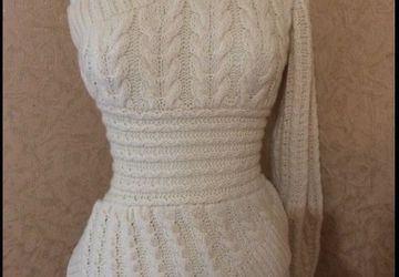 Свитер на одно плечо