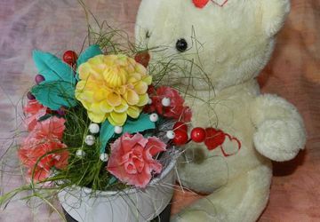 Яркий букет из холодного фарфора