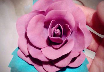 Брошь из фоамирана