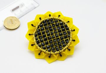 Брошь "Подсолнух"