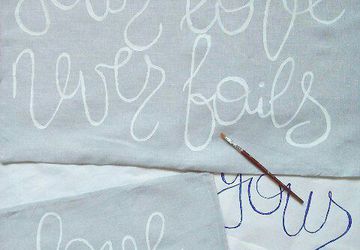 Декоративное покрывало и наволочки в комплекте