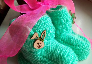 Пинетки с зайчиками.