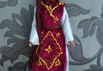 Кукла в национальном костюме