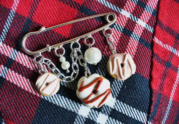 Пончиковая брошка