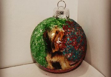 обычный шарик новогодний идея вырезка из журнала любая смоченная водой