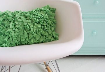 Кудрявая подушка "шегги"