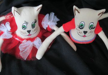 Коты обнимашки.