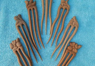 Деревянная резная заколка для волос ручная работа.