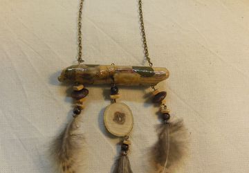 Подвеска с оперением