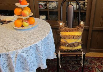 декоративная подушка Монстрик