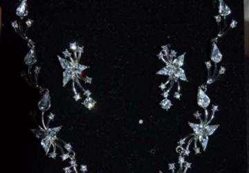 Красивое колье