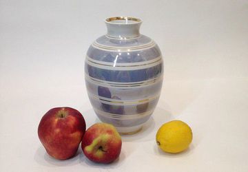 Ваза фарфоровая "Дулево" 70 гг.