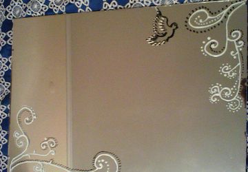 птица на зеркале