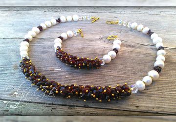 Комплект Гранат в жемчуге" (бусы и браслет)