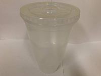 50sets 40oz. Plastic Ultra Clear Cups with flat lids is for cold drinks like iced coffee, Bubble Tea, Frozen Cocktails, water, Sosa and juices Royal Packaging supplie
