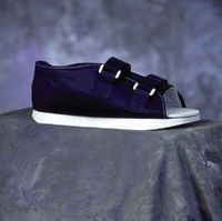 Cast Shoe - Large Male Super Shoe II made of open weave nylon