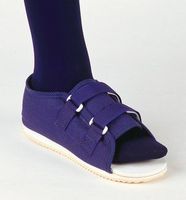 PROCARE MEDICAL/SURGICAL SHOE Female Small (Shoe Size 4-6), EA