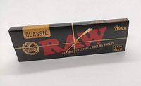 Raw Black Classic 1 1/4 size -- One pack.