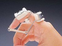 Finger Knuckle Bender. Size: X-Small, 2" (5.1cm)