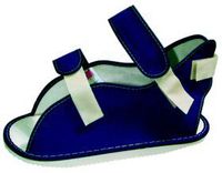 Alpha Medical Deluxe Canvas Rocker Cast Shoe (Small)