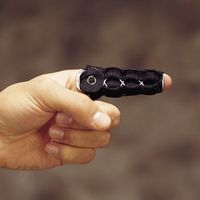 LMB Ulnar Finger Hugger 3" Long (7.6cm)