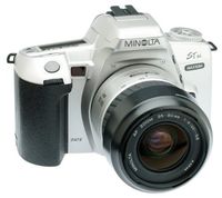 Minolta Maxxum STsi Panorama Date 35mm SLR Camera Kit with 35-80mm Lens