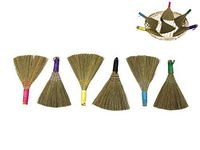 UNBRAND 1pce 20cm Mini Decor Broom / Duster Hand Held, Witch Novelty