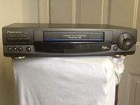 Panasonic PV-9661 VCR Video Cassette Recorder 4-Head Hi-Fi Stereo Omnivision VHS Player, VCRPlus+ 'Silver', VCR Cassette Tape Movies & TV Shows Recorder. Works Great.