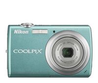 Nikon Coolpix S220 10MP Digital Camera with 3x  Optical Zoom and 2.5 inch LCD (Aqua Green)