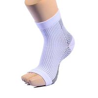 Kingbridal Compression Socks Plantar Fasciitis Socks Premium Ankle Support Foot Compression Sleeve,Eases Swelling & Heel Spurs,Ankle Brace Support,Increases Circulation,Relieve Pain Fast White S/M