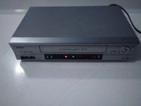Sanyo VWM-900 4-Head HI-FI Stereo VCR (choose with or without a remote)