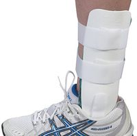 Bilt-Rite Mastex Health Airlite Ankle Brace, White