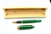 HNDtek Rolling Ball Pen With Maple Wood Gift Box, Green With Gold Color Trim,Black Ink (Black)