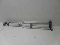 Medline Push-Button Aluminum Crutches, Adult