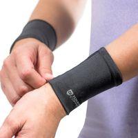 Tommie Copper Wrist Sleeves, Black, Medium