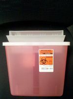 Kendall In Room "Always Open" Sharps Container, 5 qt, with Mailbox-Style Lid, One Each, in Transluscent Red