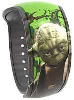 Disney Parks 2019 Star Wars Yoda Lightsaber Green Magic Band