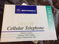 Vintage Motorola Pocket Deluxe Analog Cellular Telephone 13011AA
