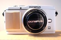 Olympus PEN E-P3 12.3 MP Live MOS Mirrorless Digital Camera with 17mm Lens (White) (Old Model)