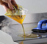 Noble Chemical QuikPacks Griddle Kleen Griddle 3 oz Cleaner 40 Packet