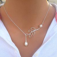 Romantic Jewelery Elegant Leaves Pendant Clavicle Chain Necklace Pearl Bright Cute For gift Lovely Cheap Women Fashionable Comfortable Accessory Daily Design