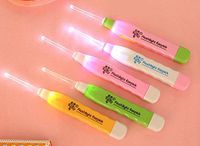 Lingduan 2 Pcs Kids Baby Safe LED Flash Lighting Ear pick Spoon Earwax Curette Remover Tool (2 Pcs)