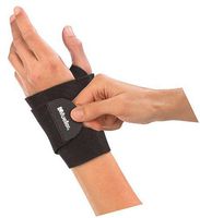 Mueller Wrist Support Wrap, Black, One Size