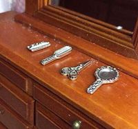 1:12 Dollhouse Miniature X4 Mirror Comb Scissor For Bedroom Bathing Room Scene @